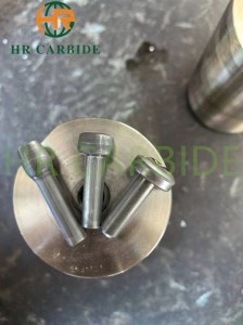 https://www.ihrcarbide.com/grinding-surface-tungsten-carbide-hr005-kg3-is-used-for-fastner-compression-molding-product/